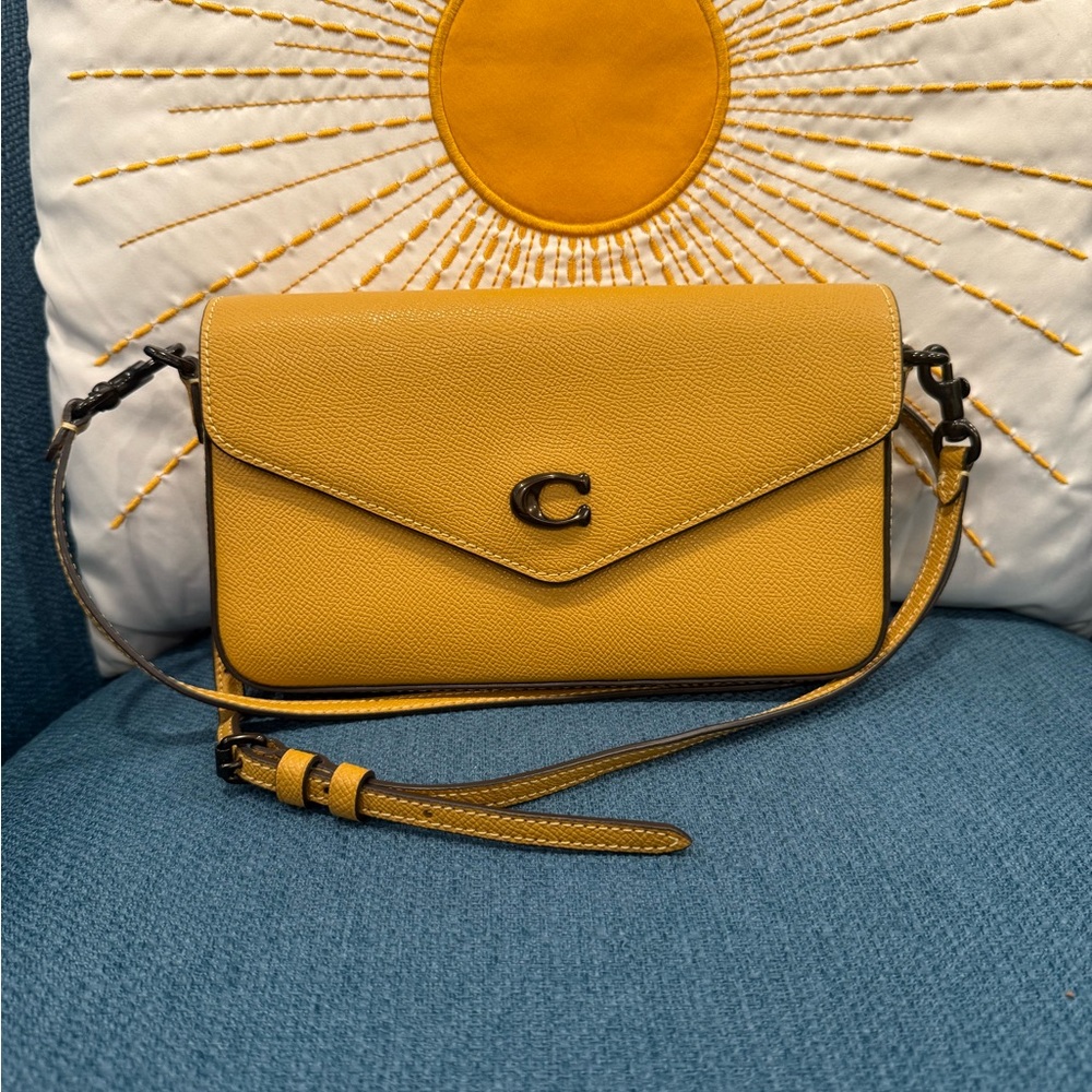 EUC Coach Wyn Crossbody Mustard Yellow